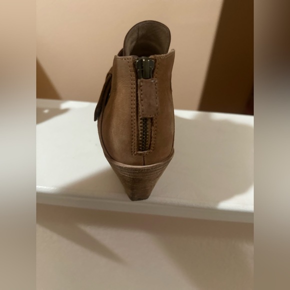 Women’s Eileen Fisher Ives‎ Tan Bootie. Size 7.5. - Picture 12 of 12